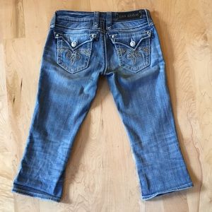 ROCK REVIVAL | Sara Capri Jeans Rhinestone Embellished